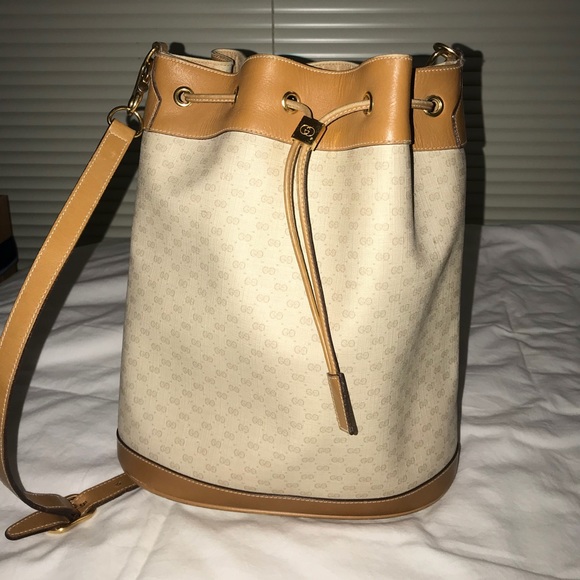 Gucci Handbags - Gucci Bucket Bag Gucci Handbags - Gucci Bucket Bag